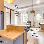 Rentplanet - Powstancow Slaskich Apartmán